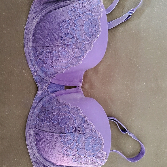 Bra - Picture 1 of 2